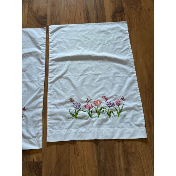 Janlynn Vintage White Embroidered Cotton Pillowcases With Floral & Butterfly - Picture 3 of 9